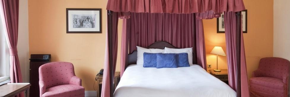 King'S Head Hotel By Greene King Inns 윔번민스터 외부 사진