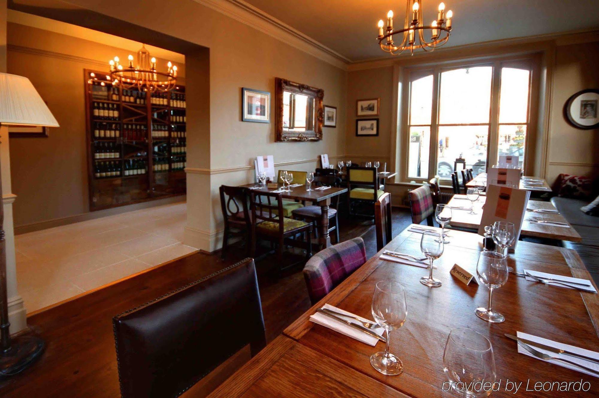 King'S Head Hotel By Greene King Inns 윔번민스터 외부 사진