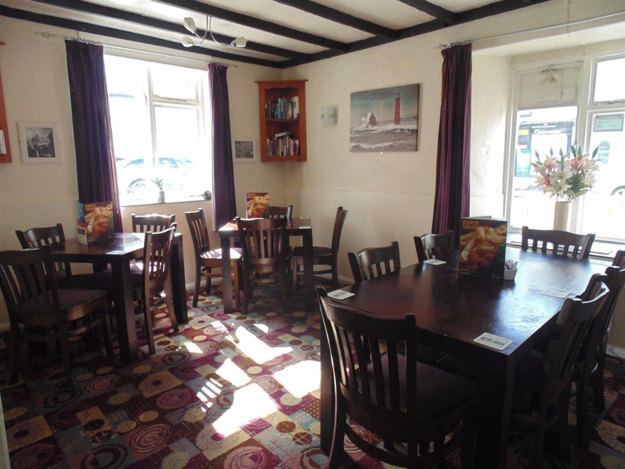 King'S Head Hotel By Greene King Inns 윔번민스터 외부 사진