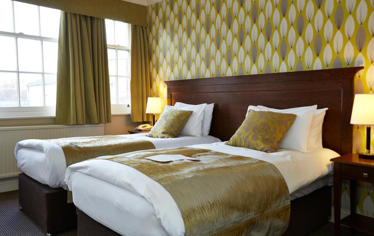 King'S Head Hotel By Greene King Inns 윔번민스터 외부 사진